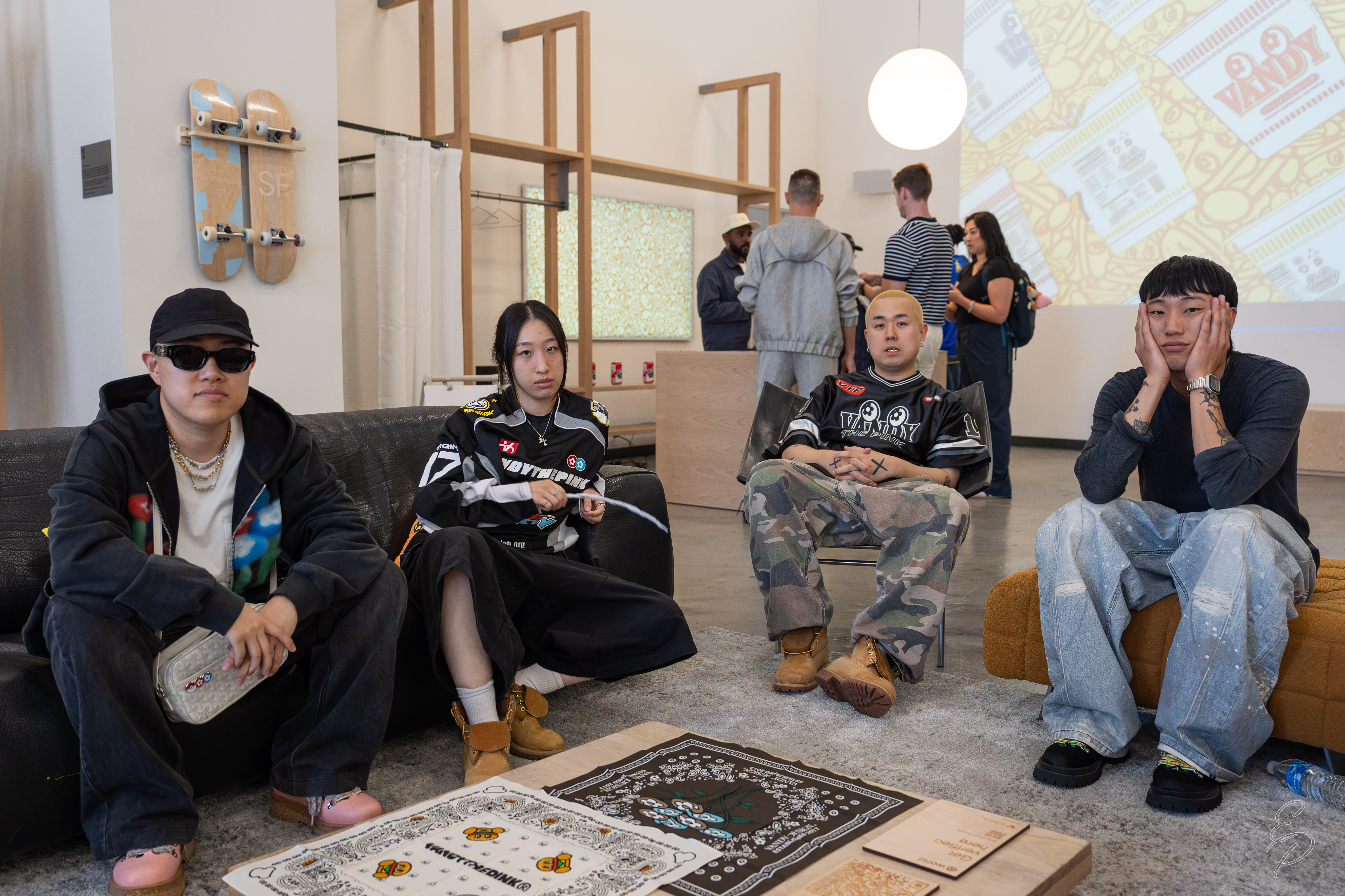 VANDYTHEPINK SF Pop-Up