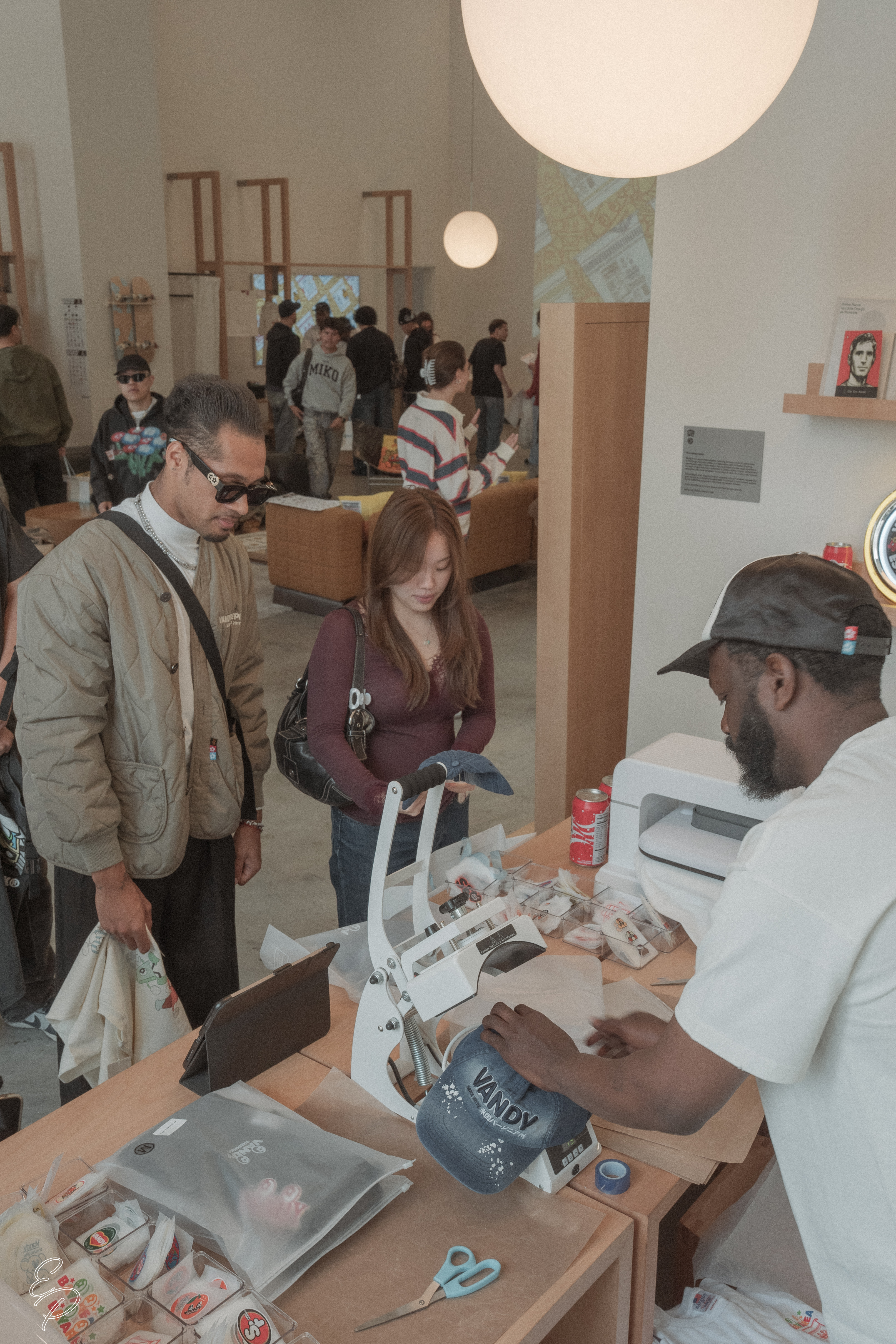 VANDYTHEPINK SF Pop-Up